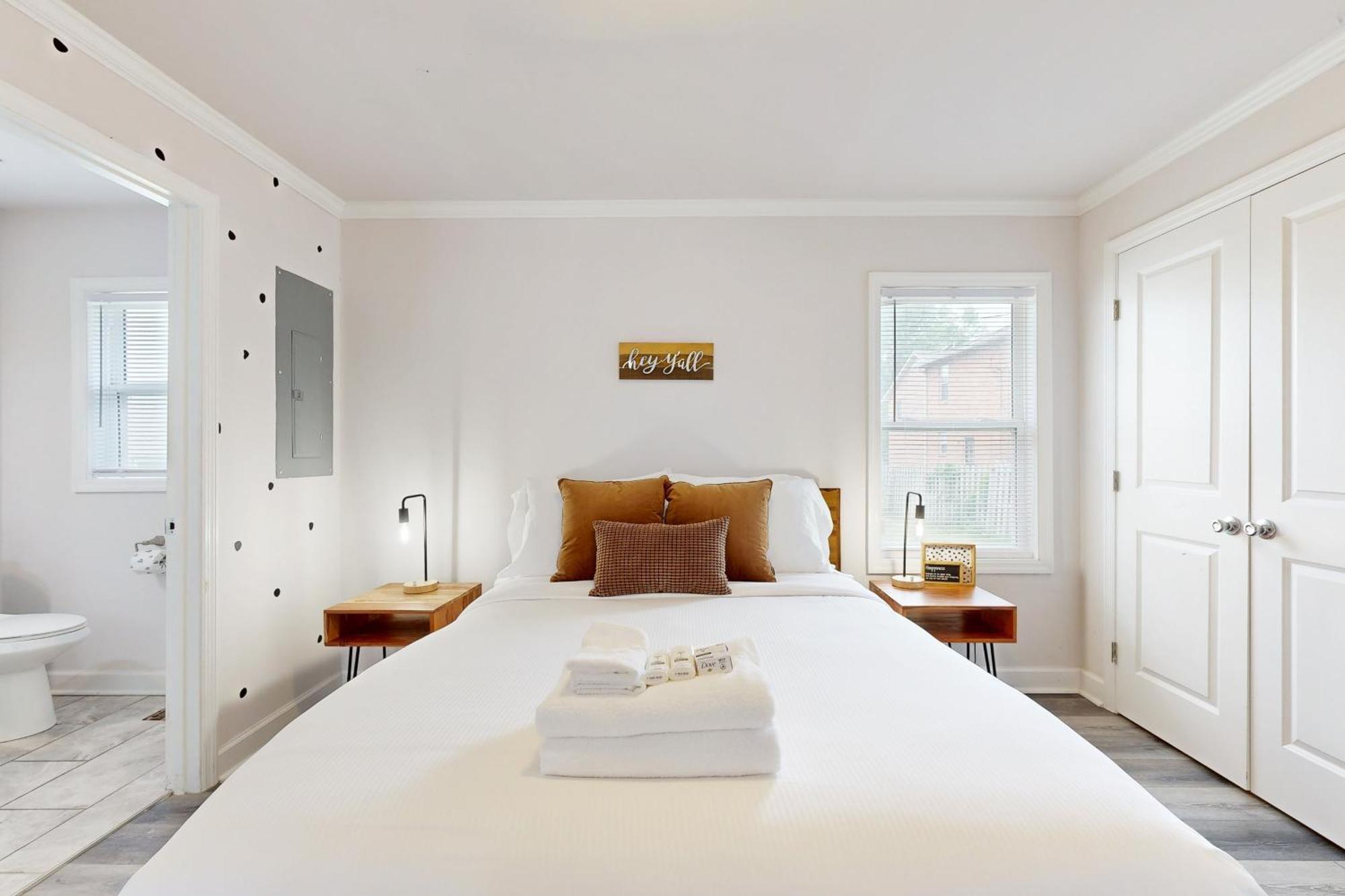 Capitol Hill Retreat A Villa Nashville Bagian luar foto
