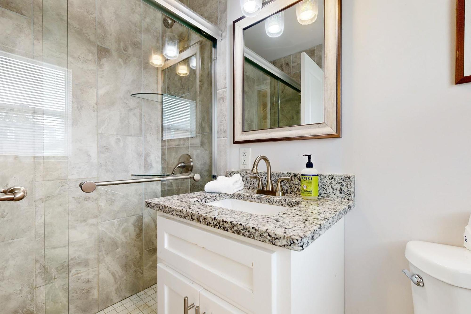 Capitol Hill Retreat A Villa Nashville Bagian luar foto